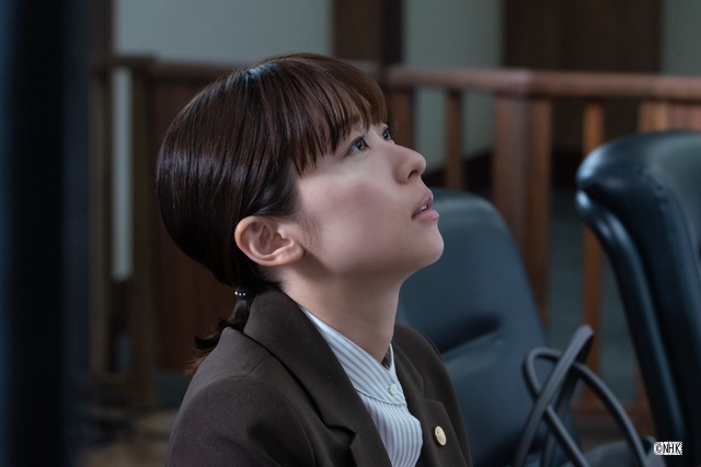 松山ケンイチ主演「テミスの不確かな法廷」第2話。小野崎を演じる鳴海唯からコメント到着!
