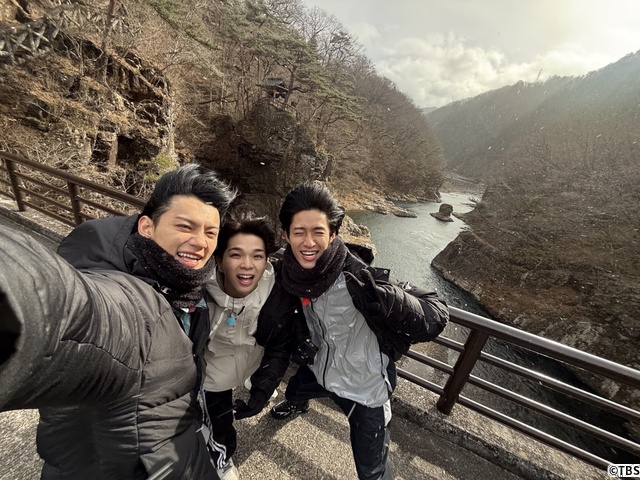 「ニノなのにSP」鈴木亮平＆戸田恵梨香がチョコペン書き初め！　佐藤龍我、M!LKの検証も