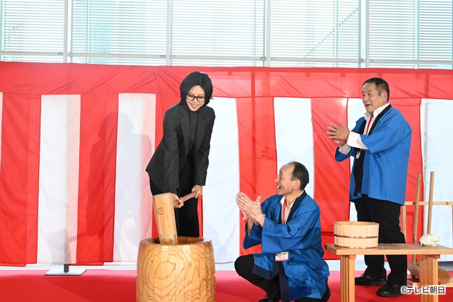 「おコメの女」餅つきイベント開催！　佐野勇斗の勇姿にザッコクメンバーも思わず“イイじゃん！”