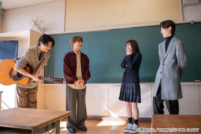 豊嶋花×山中柔太朗「黒崎さんの一途な愛がとまらない」主題歌担当・Sakurashimejiが現場訪問&生歌唱