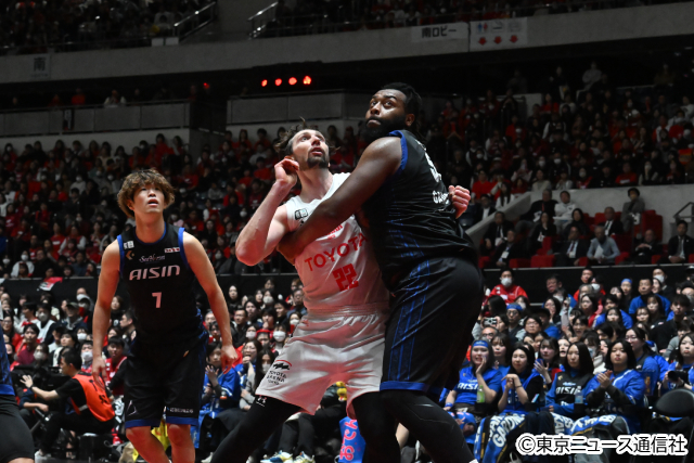 チーム一丸！　アルバルク東京が9人でつかみ取った天皇杯優勝！