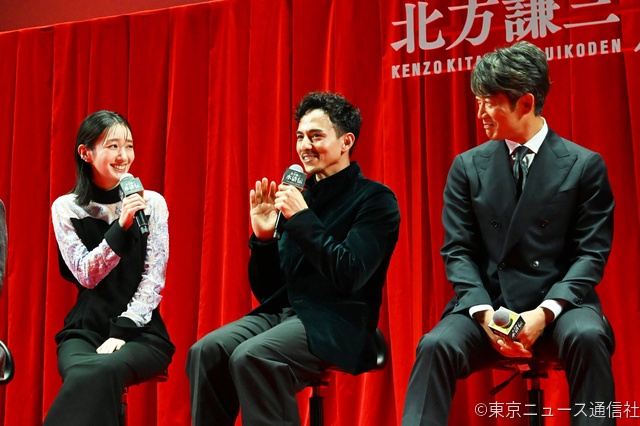 「北方謙三 水滸伝」イベント開催。織田裕二、反町隆史、亀梨和也ら「集結せよ！」ポーズでアピール