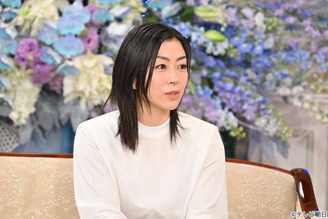 宇多田ヒカルが「徹子の部屋」初出演!「母と同じ番組に出演するのは不思議な感じ」と感無量