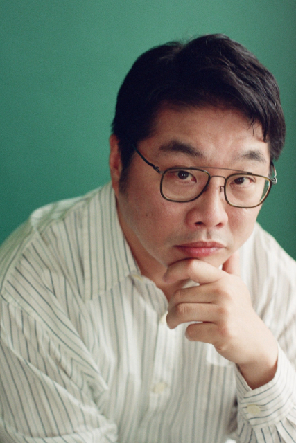 「ある小説家の日記」主演は夏帆。“日記界わい”を背景に、作家の死後の秘密が動き出す