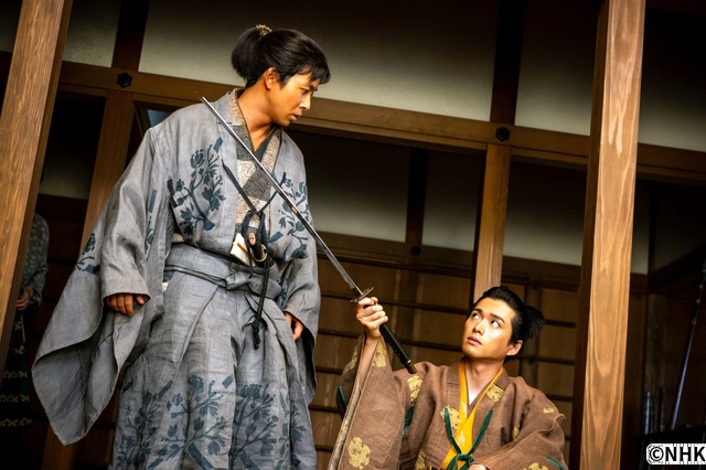 小栗旬の信長が“脚本を超えた”松川CPが語る「豊臣兄弟!」第6回の舞台裏と今後の展開