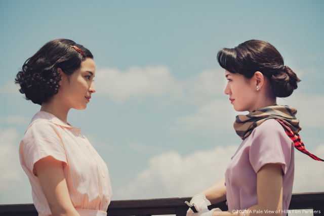 広瀬すず主演、二階堂ふみ共演のヒューマンミステリー「遠い山なみの光」が配信開始