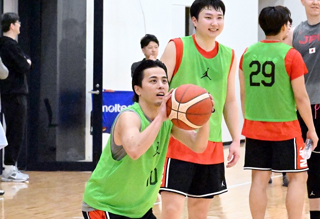 「桶谷ジャパン」いざ初陣へ。新体制のバスケ男子日本代表が沖縄でライバルを迎え撃つ！