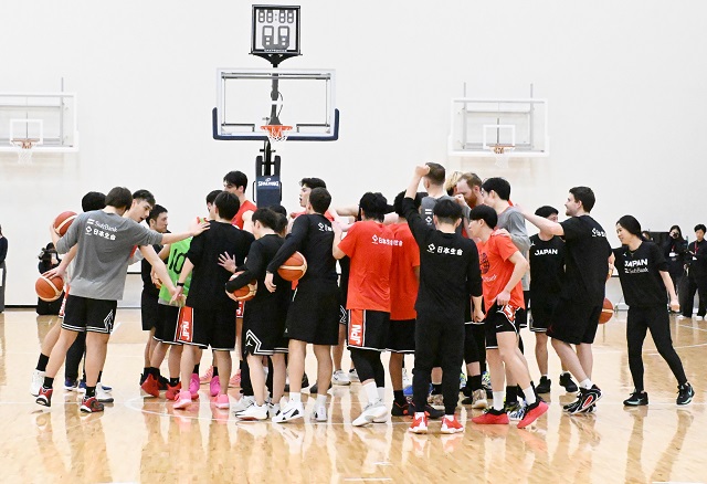 「桶谷ジャパン」いざ初陣へ。新体制のバスケ男子日本代表が沖縄でライバルを迎え撃つ！