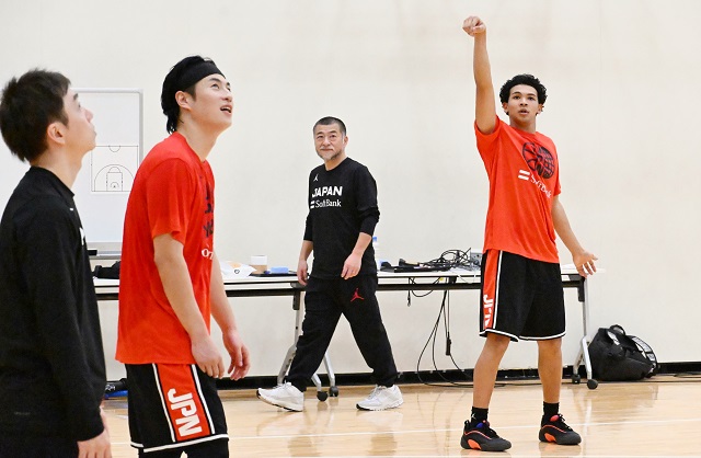 「桶谷ジャパン」いざ初陣へ。新体制のバスケ男子日本代表が沖縄でライバルを迎え撃つ！