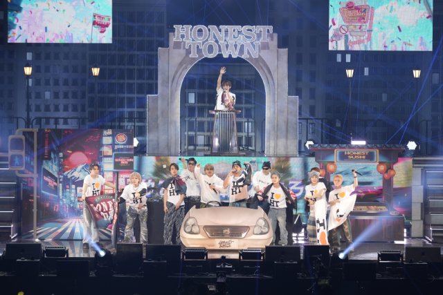 EXILE NAOTO、ソロ初の武道館公演を開催！　ステージに込めた熱い思い「ダンスの可能性を広げたい」