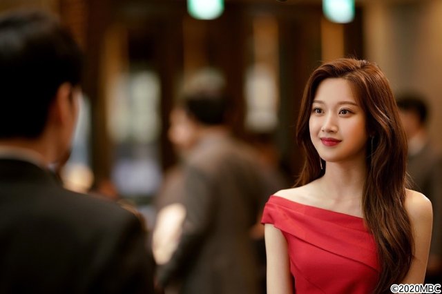 ムン・カヨン×キム・ドンウクが紡ぐラブロマンス「その男の記憶法」BS12でスタート