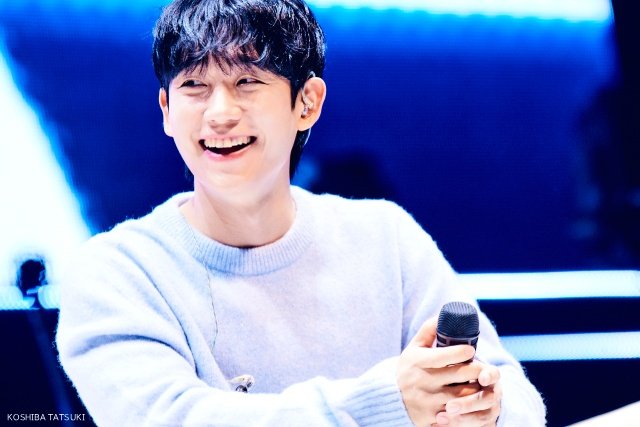 チョン・ヘインのファンミ、ロウンのベストライブセレクションをTELASAで独占配信