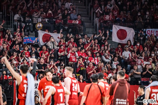 桶谷ジャパンが“聖地”沖縄で初勝利!!「拓実×ホーキンソン」の強力コンビが躍動！