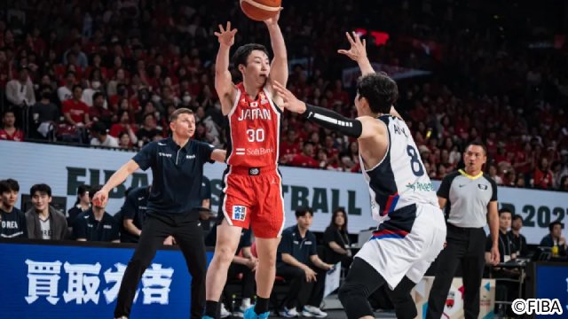 桶谷ジャパンが“聖地”沖縄で初勝利!!「拓実×ホーキンソン」の強力コンビが躍動！