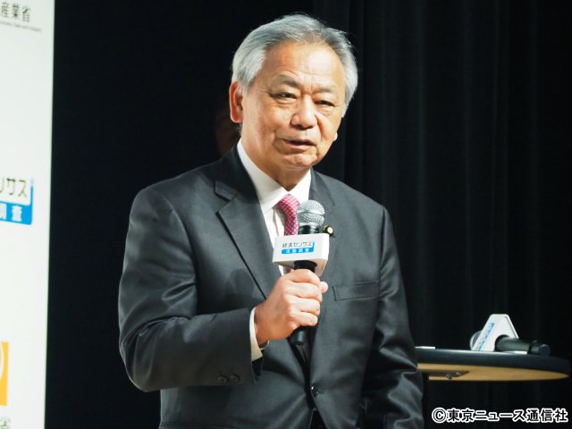 板野友美、実業家の顔で語る“経済の国勢調査”ニッポンの社長は軽妙トークで会場沸かす