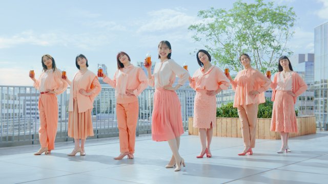 井桁弘恵が「『ブレンディ®︎』マイボトルスティック」新CMでおちゃめなダンスを披露♪