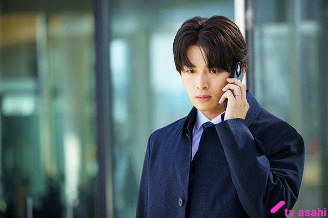 「余命3ヶ月のサレ夫」の放送シーンより白洲迅演じる葵