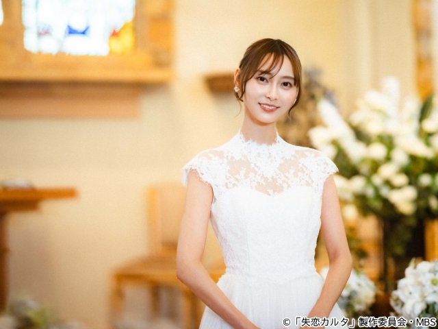 乃木坂46・弓木奈於が「失恋カルタ」にサプライズ友情出演！　梅澤美波との2ショットも公開