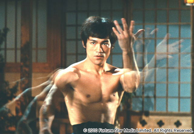 「考えるな、感じろ」大型連休にサメ＆ブルース・リーの作品をBS12で大特集！