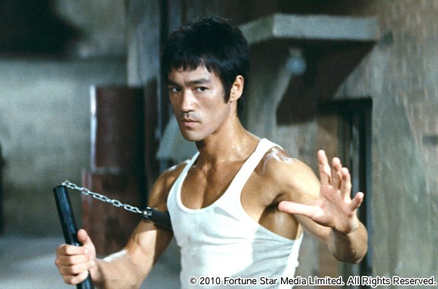 「考えるな、感じろ」大型連休にサメ＆ブルース・リーの作品をBS12で大特集！