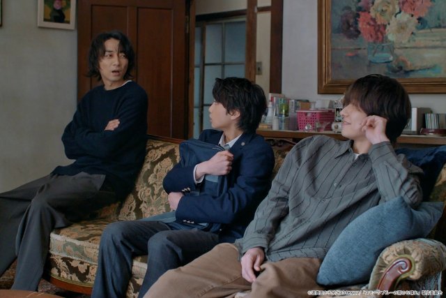 ドラマ「スモブル」第3話。朔太郎（武田航平）は久慈（渋谷謙人）と共に山梨の実家へ向かう