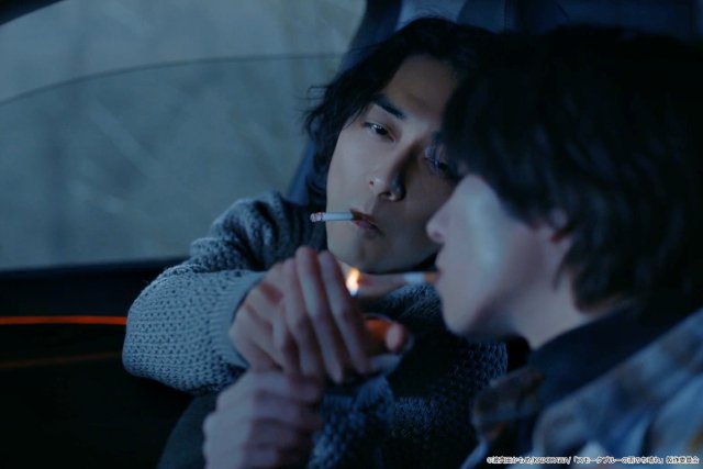 ドラマ「スモブル」第3話。朔太郎（武田航平）は久慈（渋谷謙人）と共に山梨の実家へ向かう