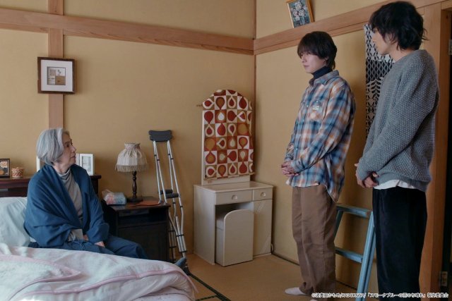 ドラマ「スモブル」第3話。朔太郎（武田航平）は久慈（渋谷謙人）と共に山梨の実家へ向かう