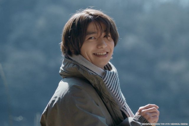 ドラマ「スモブル」第3話。朔太郎（武田航平）は久慈（渋谷謙人）と共に山梨の実家へ向かう