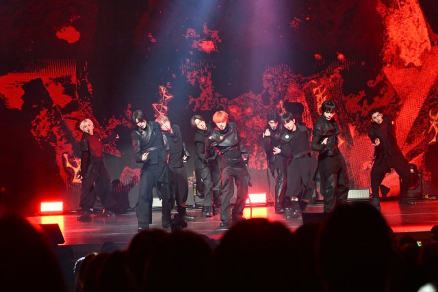 ＆TEAMが3rd EP「We on Fire」をリリース！「経験を燃料にして、もう一度自分たちに火を」