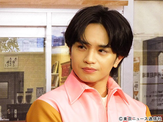 中島健人、NHK初主演に感慨！　フェロモンだだ漏れ店長役で名言「自信からフェロモンは生まれる」