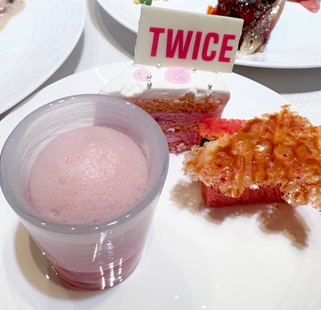 TWICEのアフタヌーンティーを体験！　マリオット・ボンヴォイとコラボイベントが今夏開催
