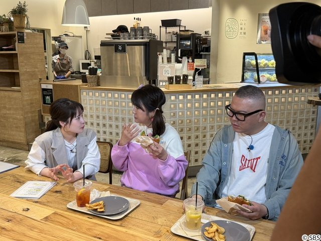 SBS「ダラット」シソンヌ長谷川が故郷に凱旋！　はるな愛は生中継で突然ダンスを披露