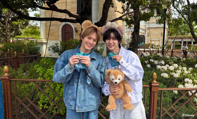 “ディズニー好き”七五三掛龍也&松倉海斗がナビ! 25周年パークを満喫「ウワサのお客さま」