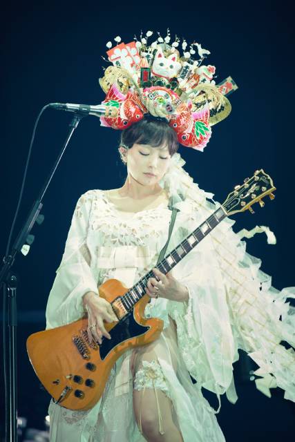 椎名林檎、13年ぶり“党大会”映像も WOWOWで三つのライブを独占放送・配信♪