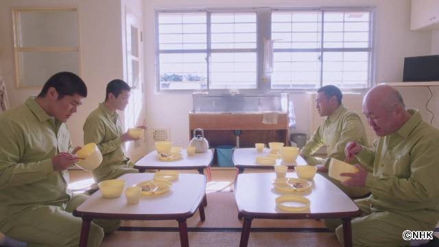 関口メンディー「全部おいしい、でも……」劇中の食事にまさかの苦悩⁉ 「ムショラン三ツ星」