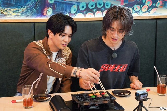 Aぇ! group・正門良規＆小島健が大阪で大暴れ！「テッパン朝ライブ じゅーっと！」