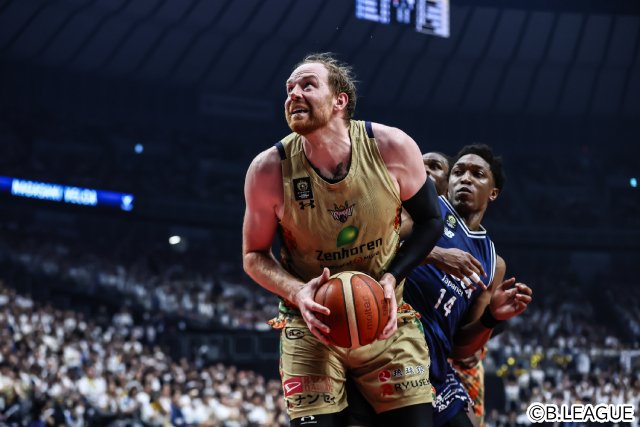 長崎ヴェルカが創設5年目で初のBリーグ王者に輝く! 馬場雄大「勝ったばーい!」