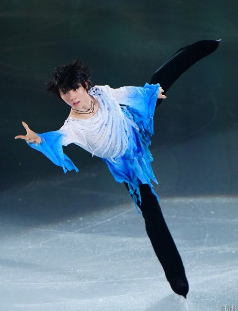 羽生結弦がゆずの「幾重」に乗せ、演技を披露「未来が明るくなるよう祈りを込めて」