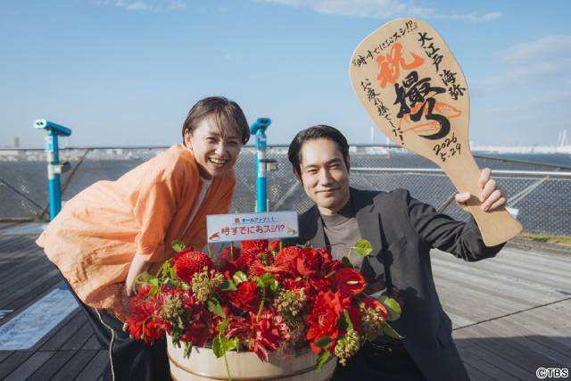 永作博美「かけがえのない経験」松山ケンイチら「時すでにおスシ!?」キャスト陣が笑顔で撮了
