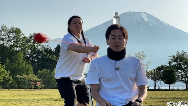 中島健人が衝撃イリュージョンに巻き込まれる!?「サンドの世界笑撃映像社!」第2弾