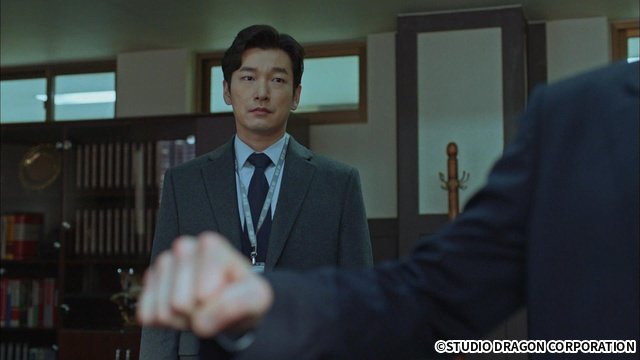 韓国を代表する2大俳優が共演! ドラマ「秘密の森~深い闇の向こうに~」BS12でスタート
