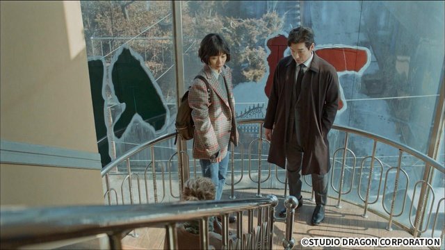 韓国を代表する2大俳優が共演! ドラマ「秘密の森~深い闇の向こうに~」BS12でスタート