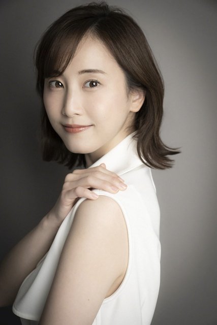 松井玲奈が夜ドラ「青の花 器の森」主演 波佐見焼の絵付け職人役に「陶芸を始めました」