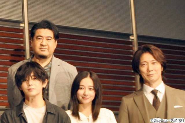 山田涼介「この夏一番ホットに」主演ドラマ「一次元の挿し木」会見に白石聖・木戸大聖ら集結
