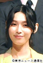 一次元の挿し木」会見:白石聖/石見崎唯 一次元の挿し木」会見:白石聖/石見崎唯