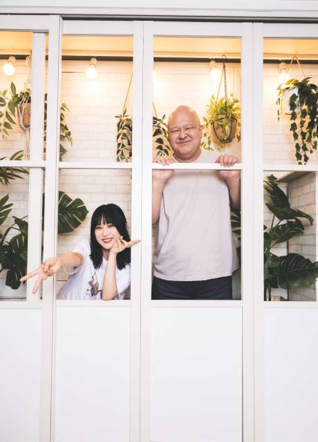“ヤニまみれ”の日常を描く話題のアニメ「ヤニねこ」夏吉ゆうこ＆稲田徹インタビュー