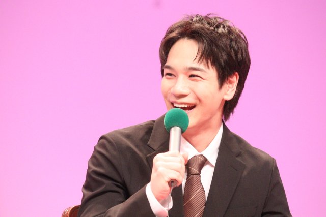「夫婦と16歳」かたせ梨乃、豆原一成らが“狂気的に愛しているもの”とは？「美酒になると思う」