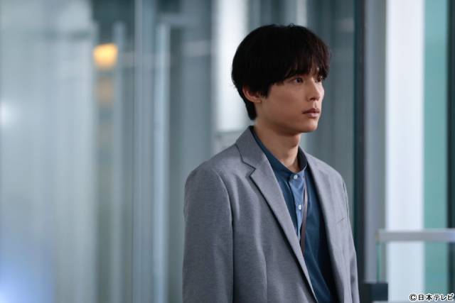 松村北斗主演「告白」25年の片思いが暗転 血の付いた包丁……衝撃映像&新写真解禁
