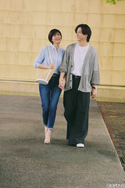 内田有紀&寺西拓人「ラストノート」20歳差の純愛に香りを添えるビジュアルが公開!
