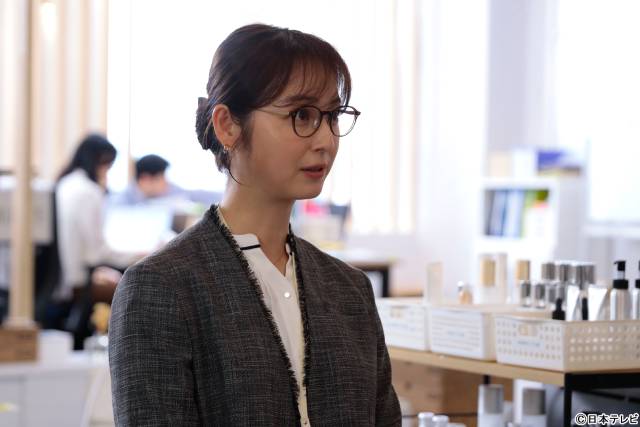 松村北斗主演「告白」佐々木希が秘書役の人物像を語る「麻里子(岡崎紗絵)の心のよりどころに」
